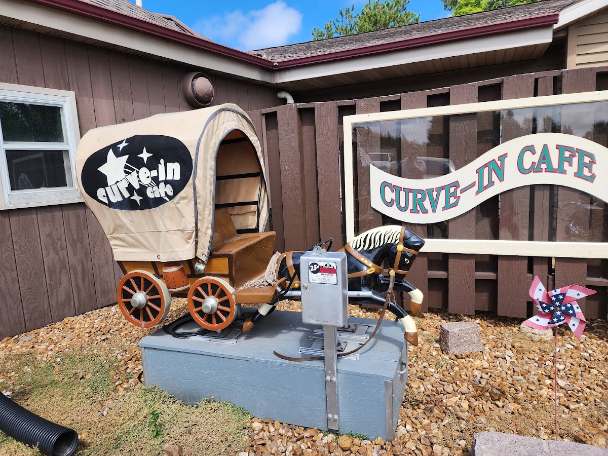 Curve-In Cafe